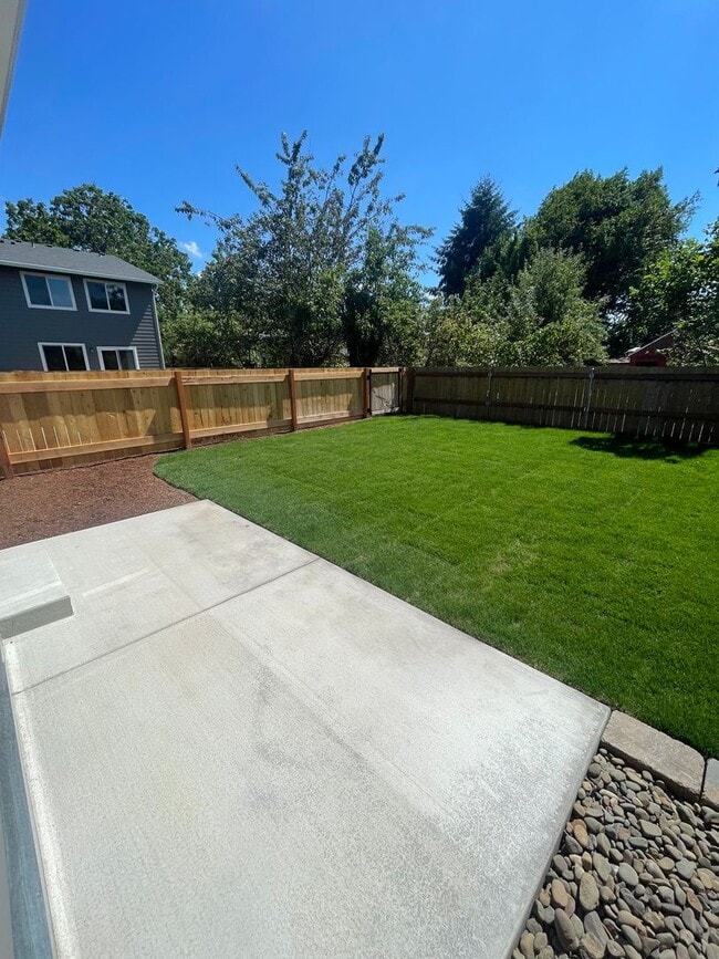 Photo - Newly Contructed Pet Friendly Apartment wi...