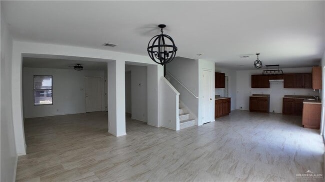 Photo - 15 Monette St