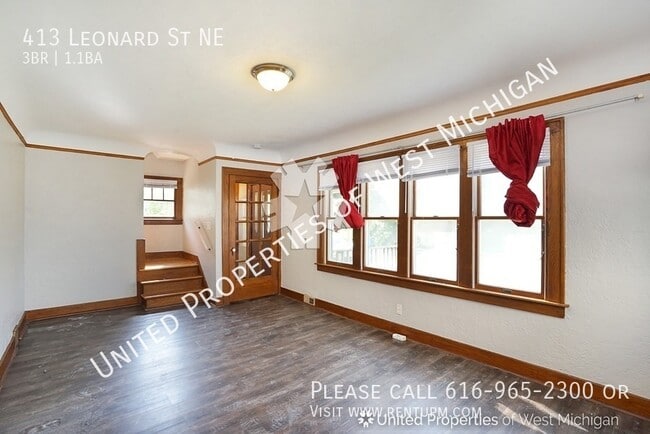 Photo - 413 Leonard St NE