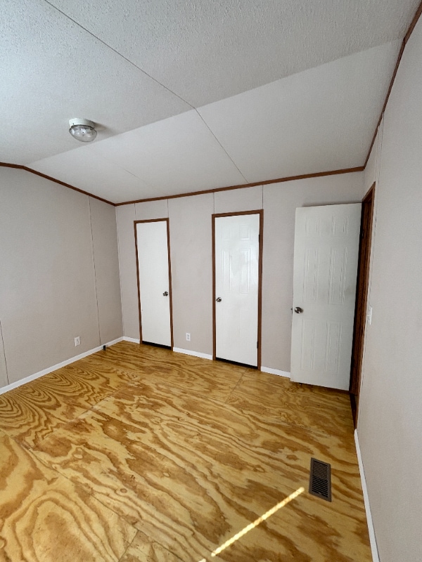 Photo - 110 Leblanc St