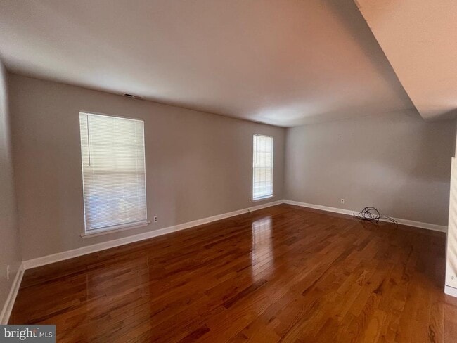 Photo - 4 Brookview Dr