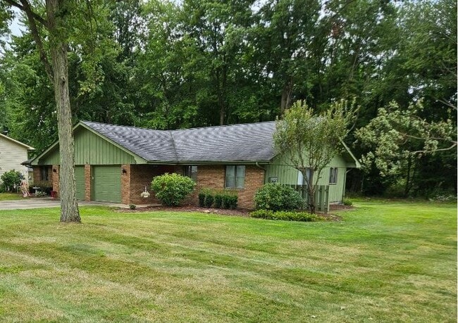 Building Photo - 123 Amy Pl