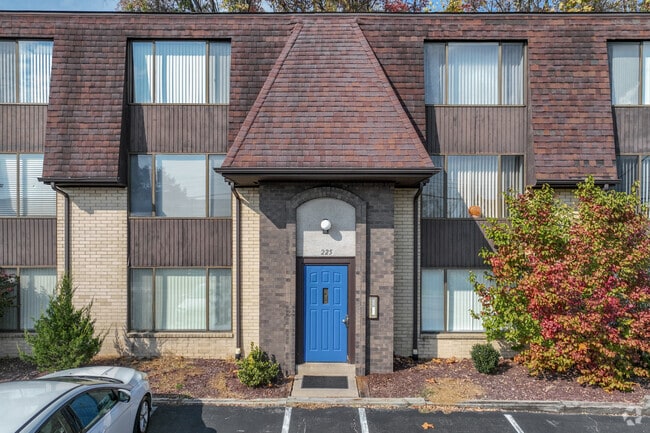 225 Walnut St