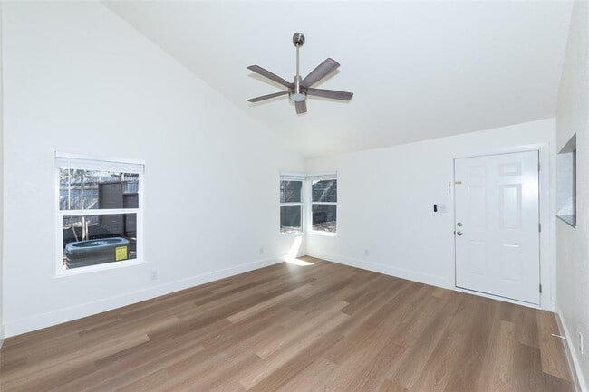 Photo - 2704 Catalina Dr