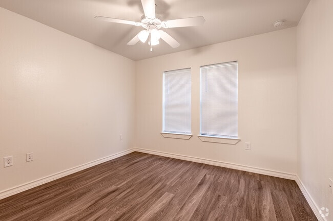 2BR, 2BA - 799SF - 2nd Bedroom