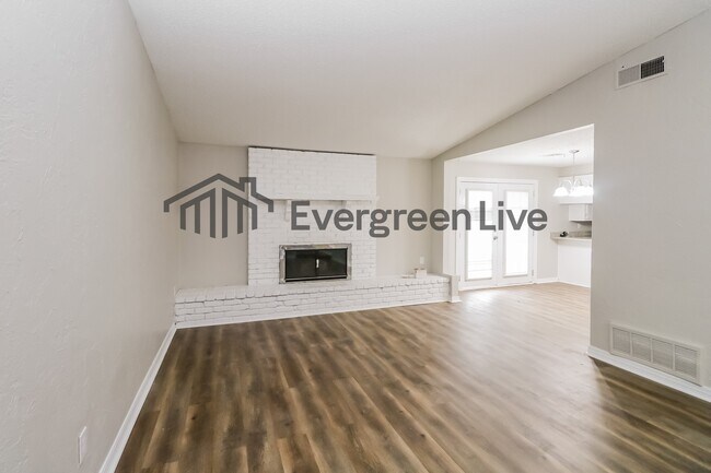 Photo - 1413 Sunrise Dr