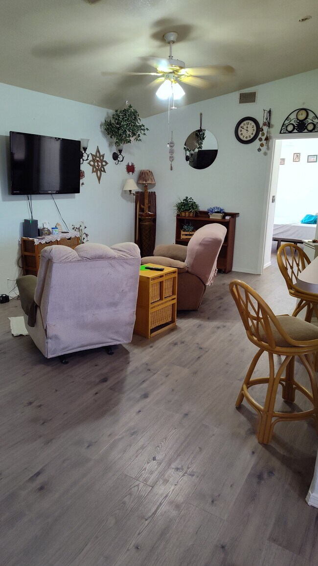 Photo - 9944 Needles Dr