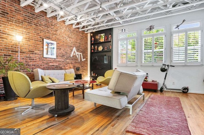 Building Photo - 230 Bradberry St SW