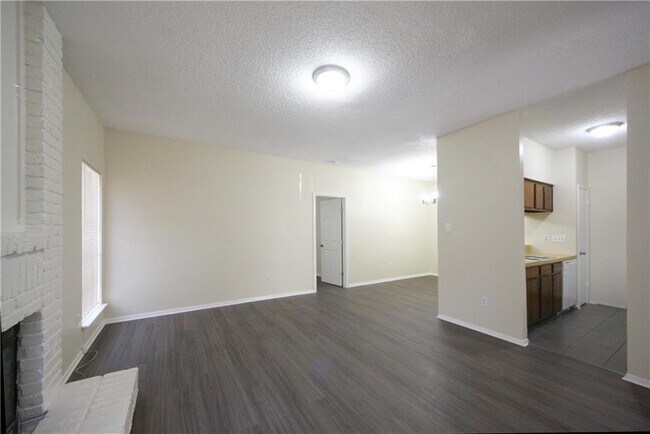 Photo - 11611 April Dr