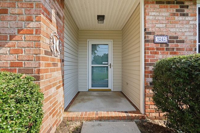 Photo - 1243 Jefferyscot Dr