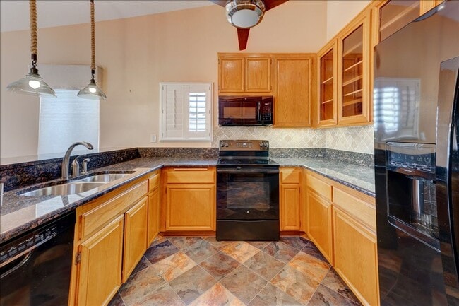 Building Photo - 12737 Via Nasca