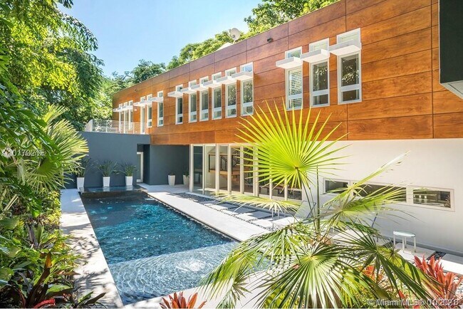 Photo - 3503 Banyan Cir