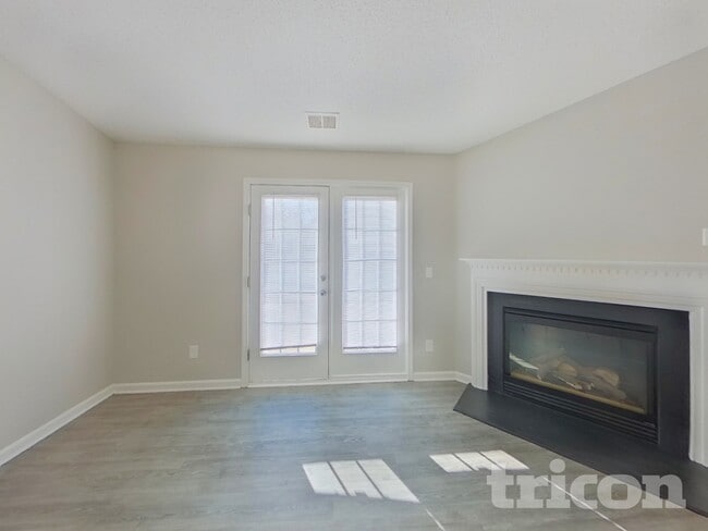 Photo - 5243 Moonlight Trail SW