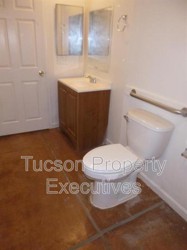 Photo - 1412 E 25th St