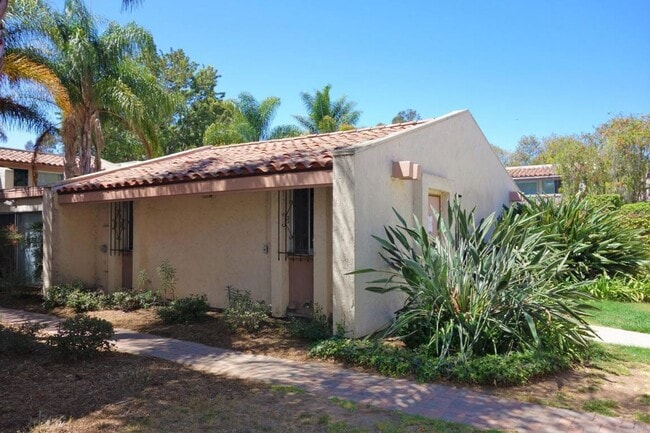 5510 Armitos Ave Unit 27