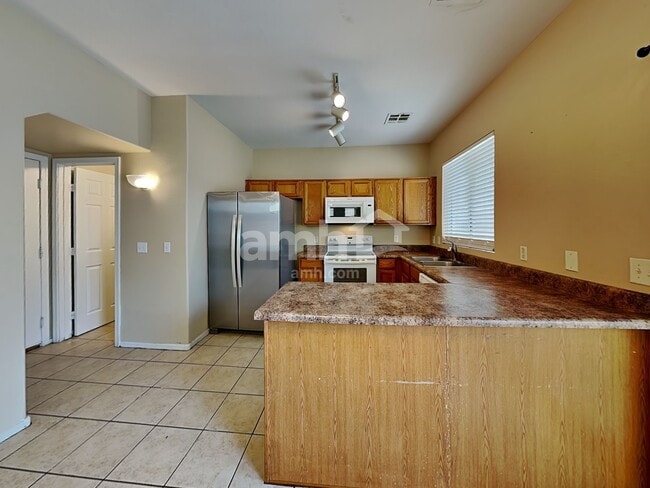 Photo - 4105 W Irwin Ave