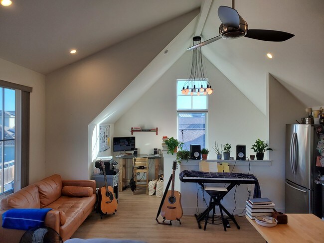 3012 Tom Miller St Unit B Apartment For Rent In Austin Tx