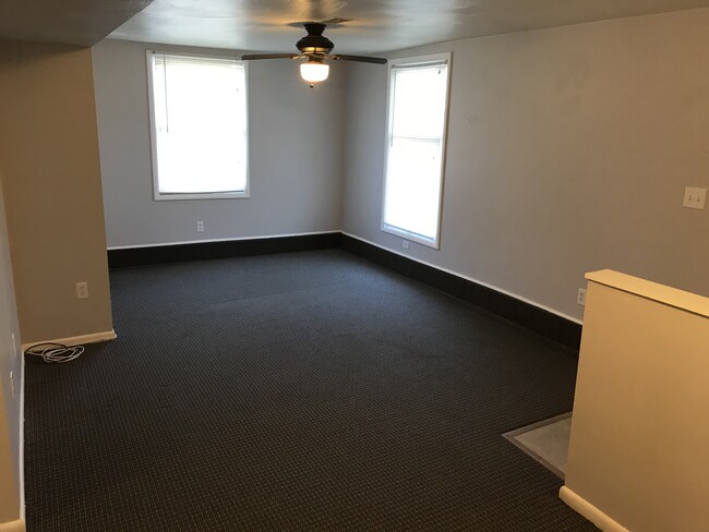 Building Photo - 5857 Curry Rd Unit 3