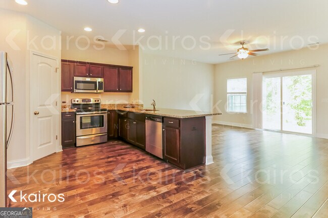 Photo - 613 Ferguson Ln