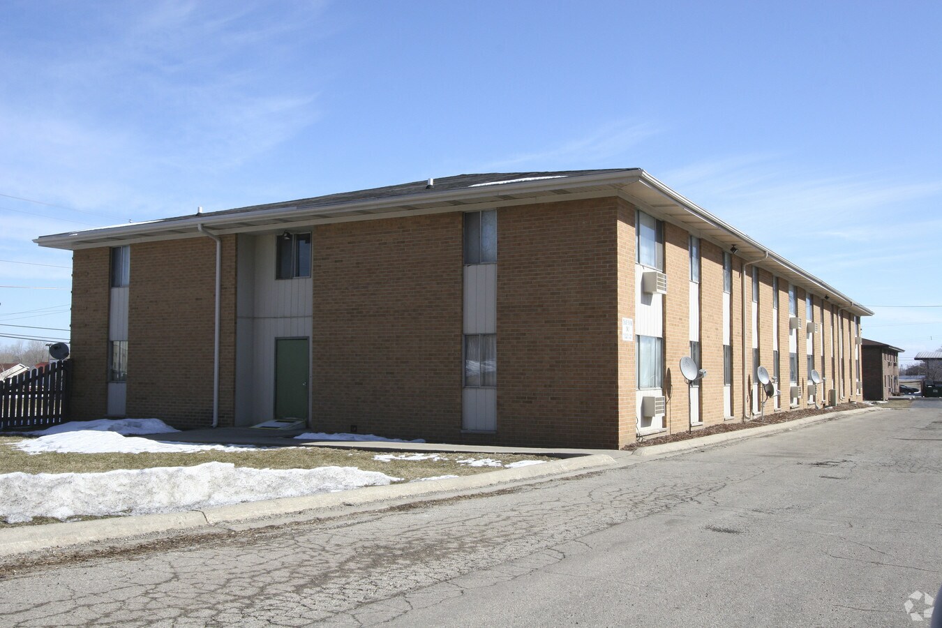 Photo - 5211-5305 52nd St