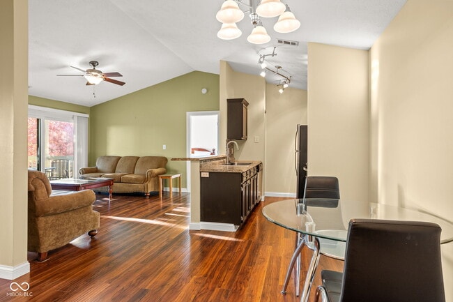 Photo - 4530 Village Ct Unit 5