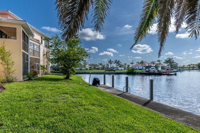 Building Photo - DRASTIC PRICE DROP!! WATERFRONT- 2-BEDROOMS, 2-BATH- PUNTA GORDA ISLES