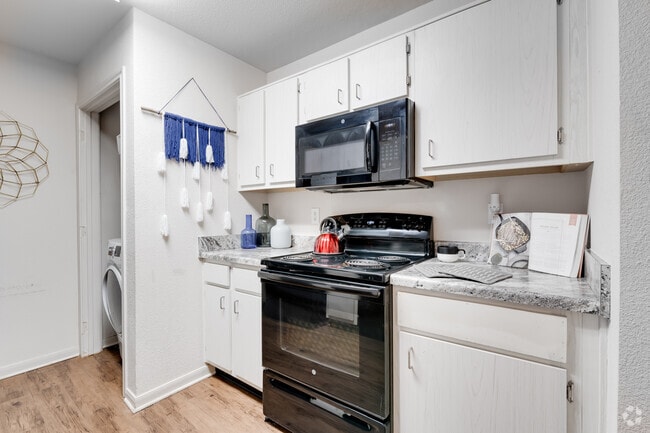 4 BR, 4 BA, 1549 SF
