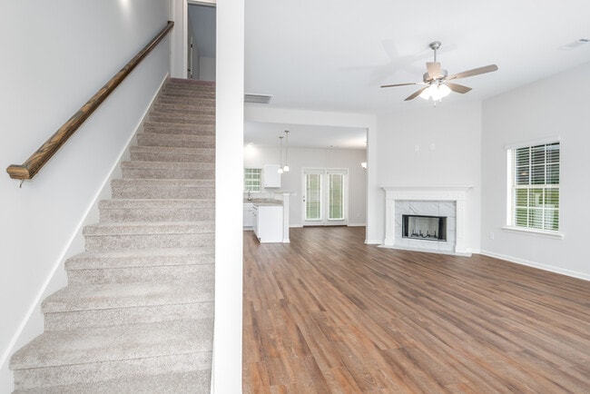 Photo - 246 Brownstone Loop