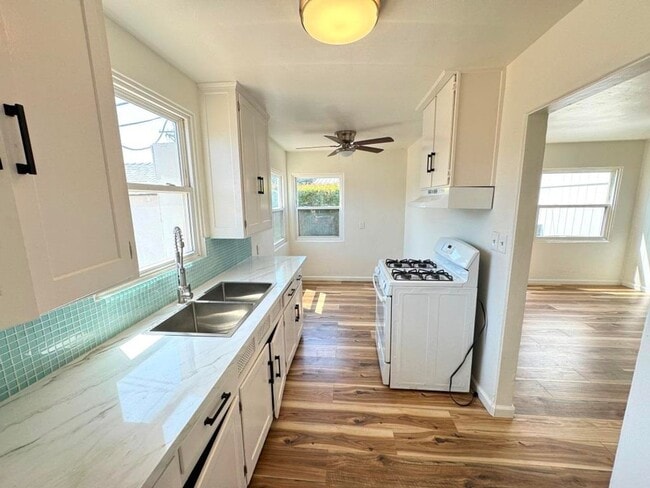 Photo - 215-219 Church Ave Unit 219