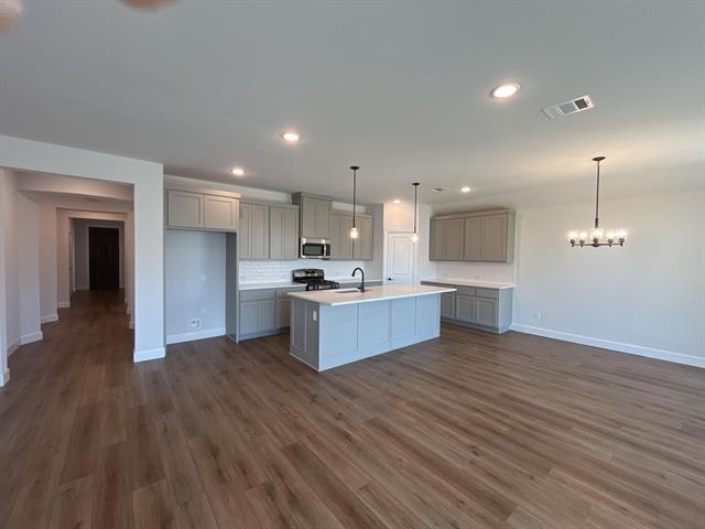 2828 Spring Side Dr