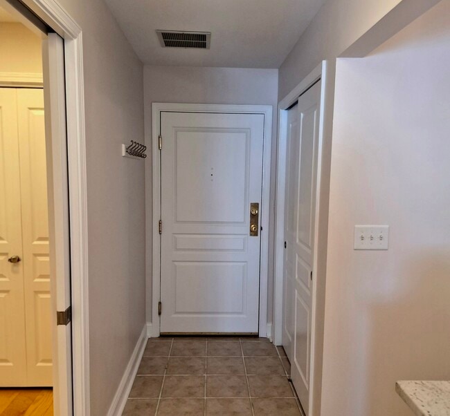 Photo - 1635 N Milwaukee Ave Unit 303
