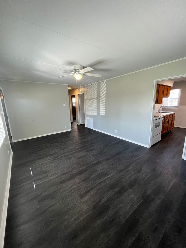 Photo - Three Bedroom, One Bathroom Home In Columbus