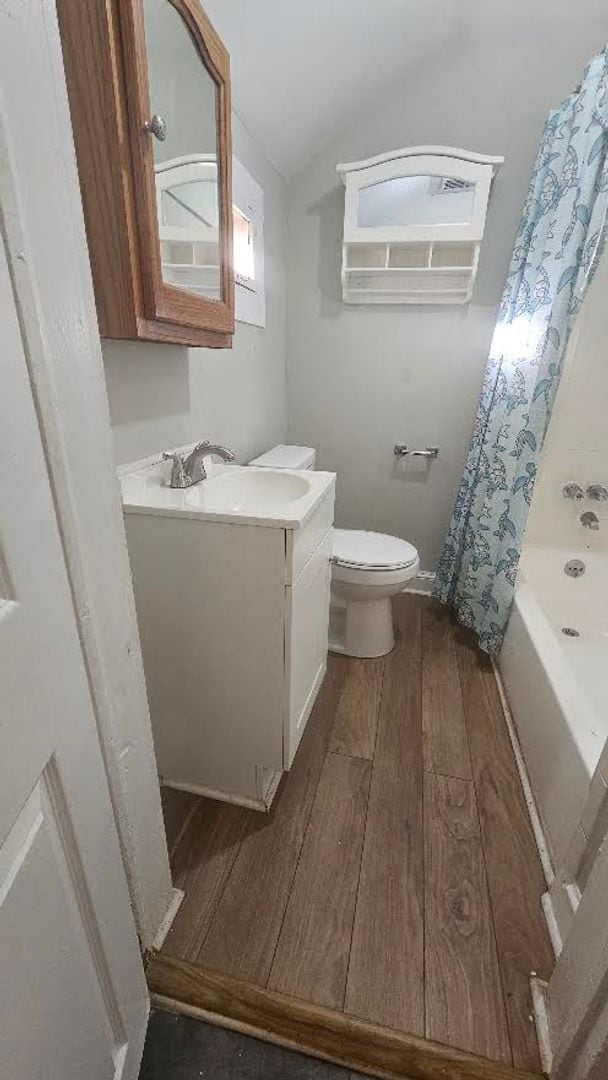 Photo - 317 Sortwell St Unidad Apt B