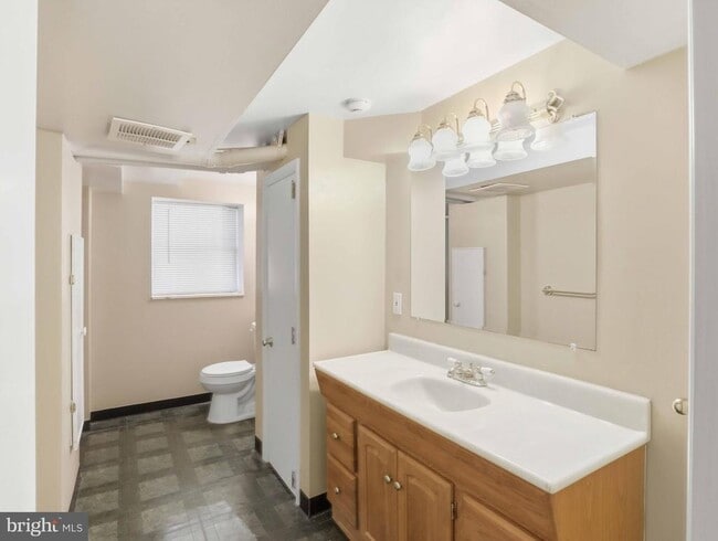 Photo - 1435 Bolton St