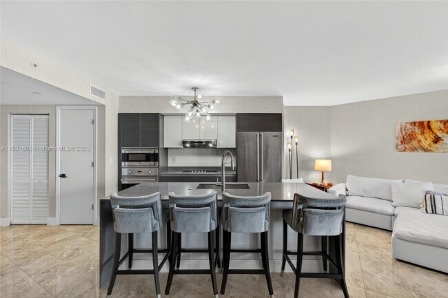 Photo - 9821 E Bay Harbor Dr Unit 402