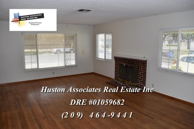 Photo - 182 W Essex St