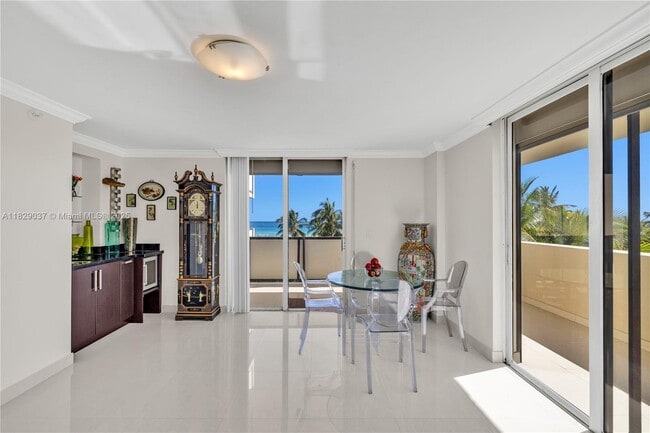 Photo - 1623 Collins Ave