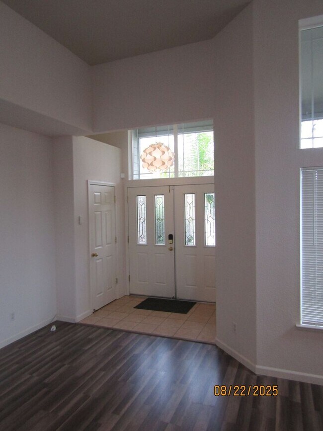 Photo - Beautiful Home Near Golf Course!! Brand ne...