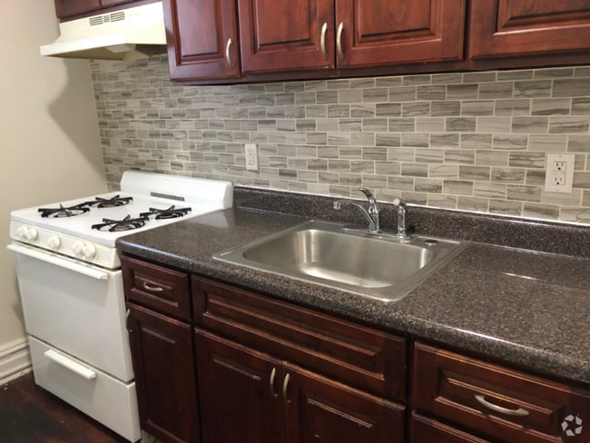 Building Photo - 7 Laidlaw Ave Unit 3 Rental