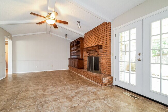 10141 Alicia Dr