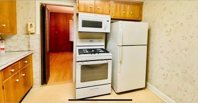 80-47 Chevy Chase St