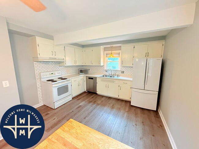 Photo - 3126 S Burrell St