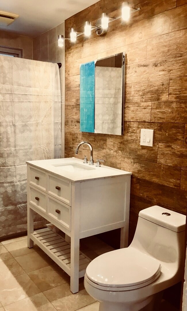 Building Photo - 9 Eulita Ter Unit 1