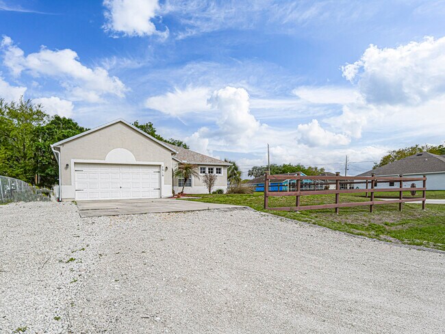 Photo - 7916 105th Ct