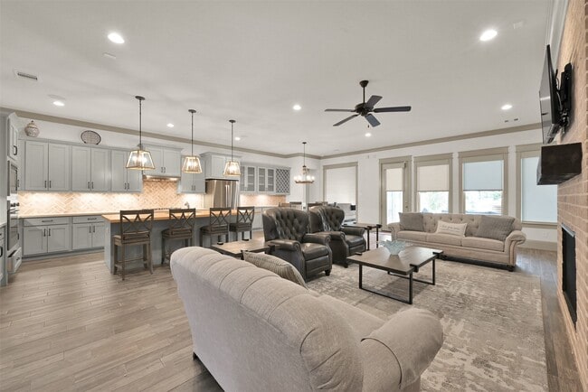 Photo - 2072 Laurie Darlin Dr