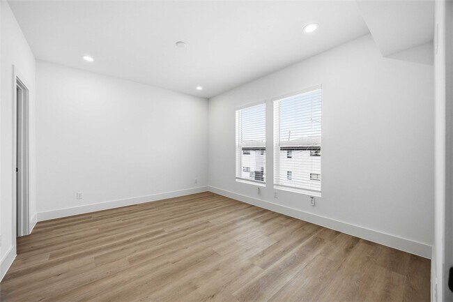 Photo - 5408 San Jose St Unit B1