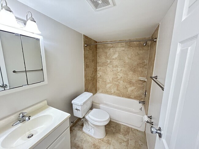 Photo - Bishop Hill Apartments