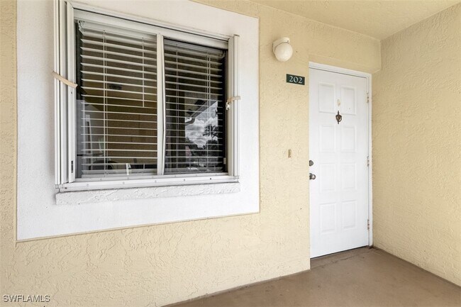 Photo - 7785 Esmeralda Way Unidad M202