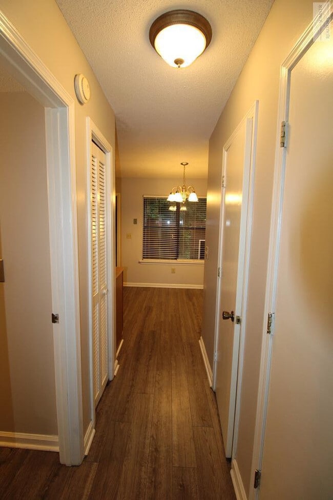 Photo - 2012 Gion St