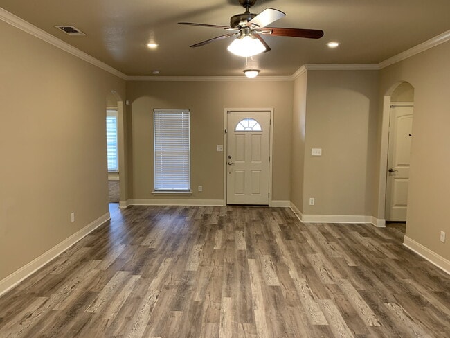 Beautiful 3 Bedroom 2 Bathroom Home In Northwest Lubbock!! Solar Panels and Alarm System Included!!